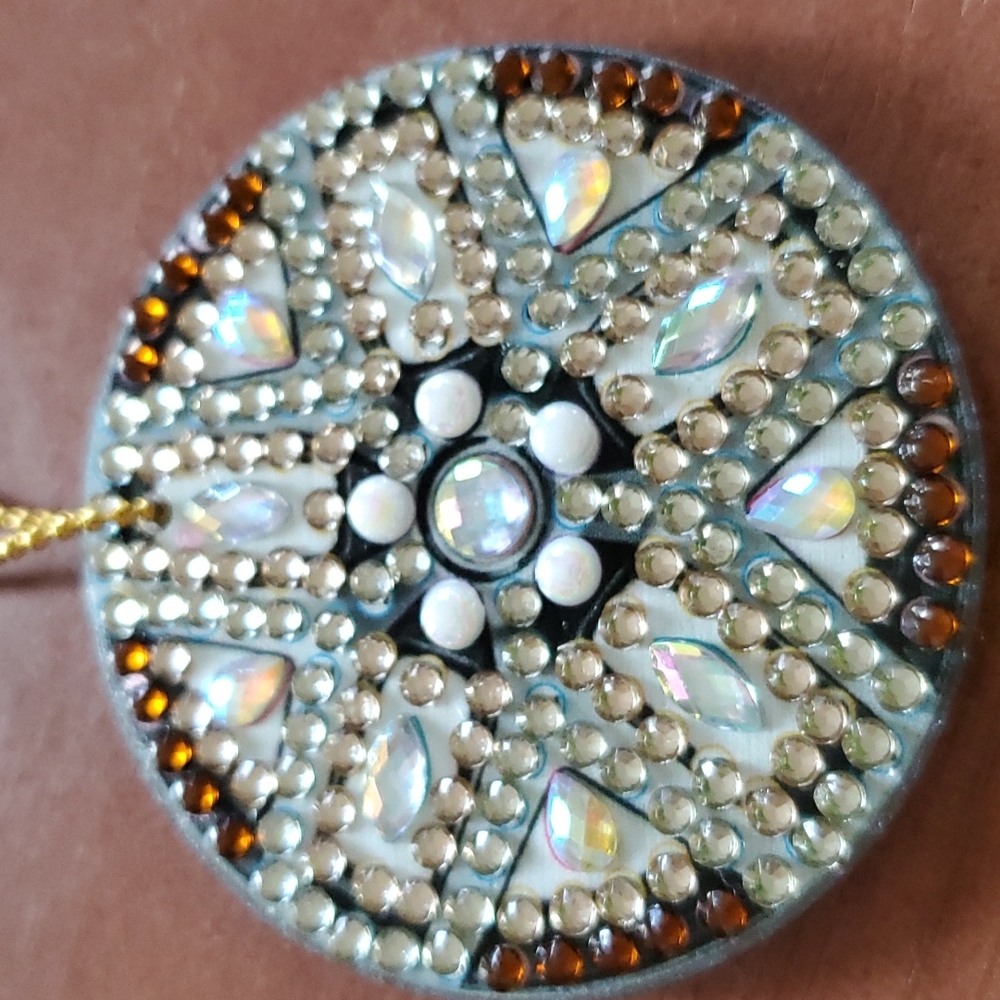 Elegant Crystal Key Holder